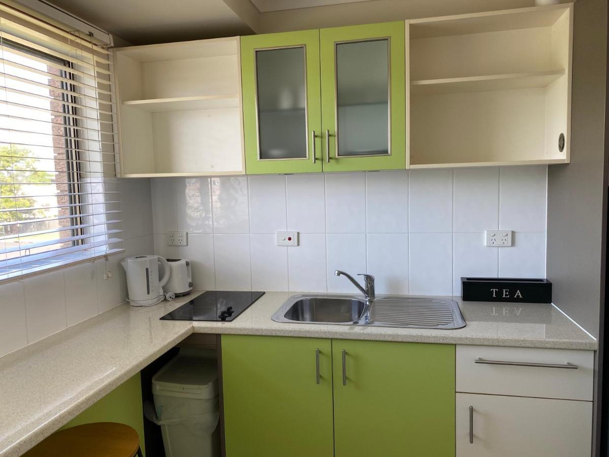 Hervey Bay Motel Bagian luar foto