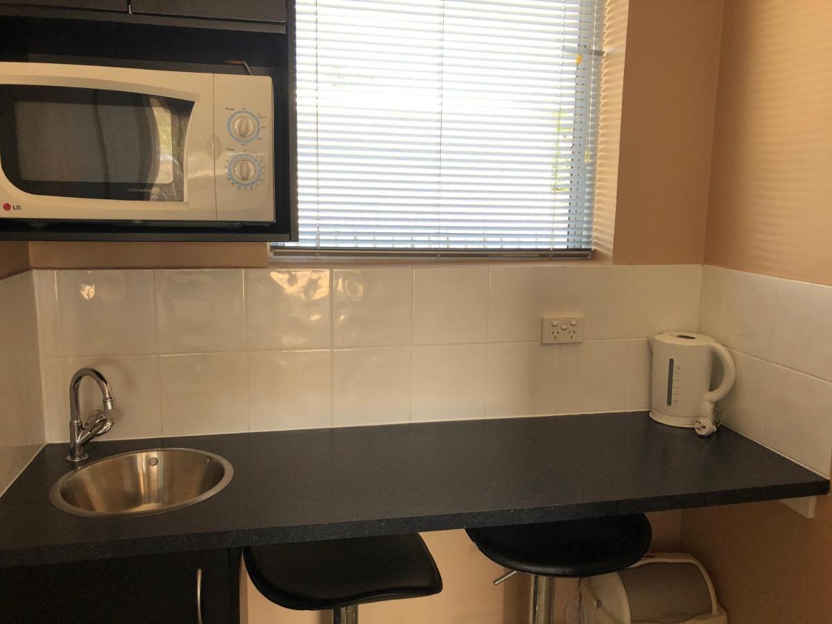 Hervey Bay Motel Bagian luar foto